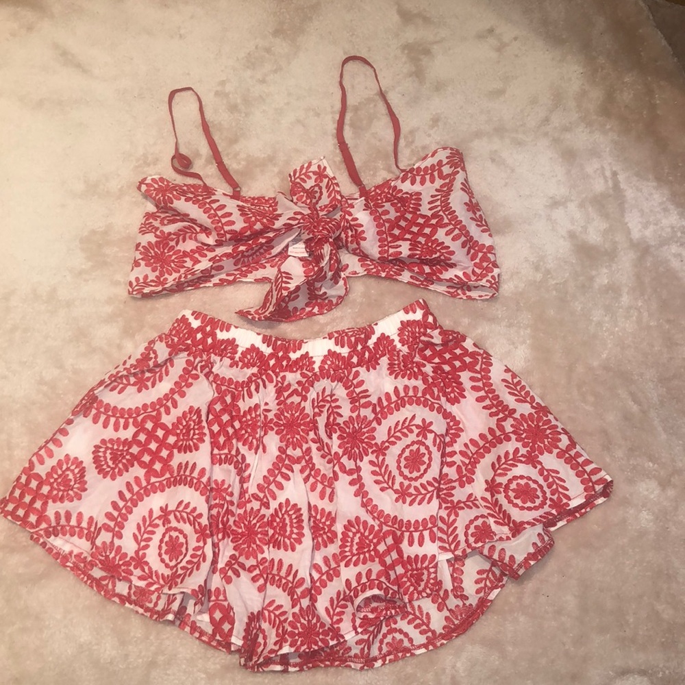 Pretty Little Thing Embroider Short Set